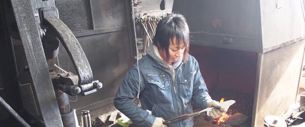 自分の手で包丁を打つー鍛冶場で打ち込む２日間ー長野県茅野市