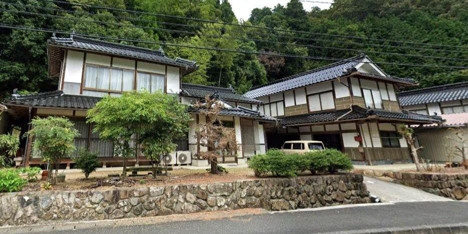 昭和52年発行「ふるさとの民家」 便利＆子育てにピッタリな好立地の古民家（No.239 新見市哲多町本郷