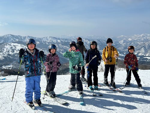 冬の週末は石徹白の子どもたちとスキーを楽しみます