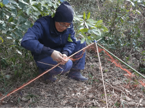 講師（アキヤマ ヒデキさん）