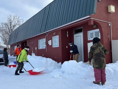 みんなで雪かき体験