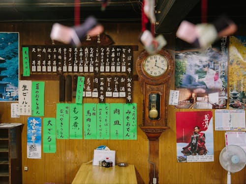 昭和レトロな店内