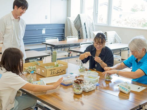 学びのプラットフォーム「スコラ」では、さまざまな講師を招いて講座を開催しています