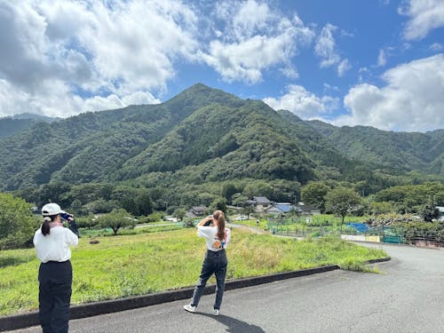 前回の参加者は山側の地域へ。里山の風景を残すためにできることチームで考えました◎