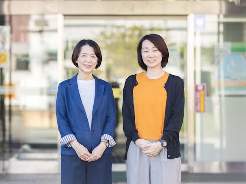 岩本（左）、光野（右）