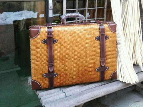 すべて手作りでの製作。唯一無二のカバン