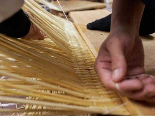 材料が均一ではないためすべてが手作業