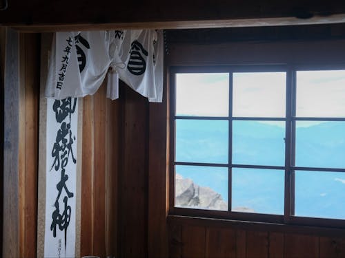 霊峰として知られる御嶽山の山小屋