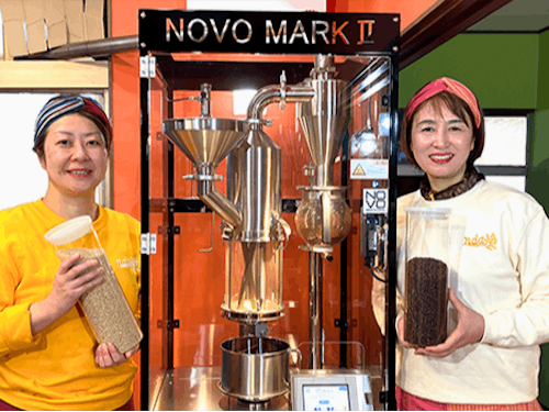 篠﨑 加奈さん(写真左)、橋本 妙子さん(写真右)