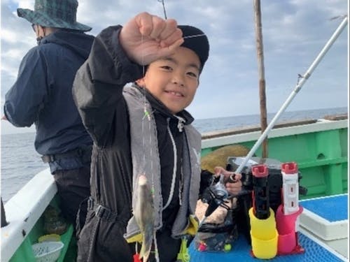 秋～冬はカワハギがおいしいので、毎年リクエストして釣ってきてもらいます！