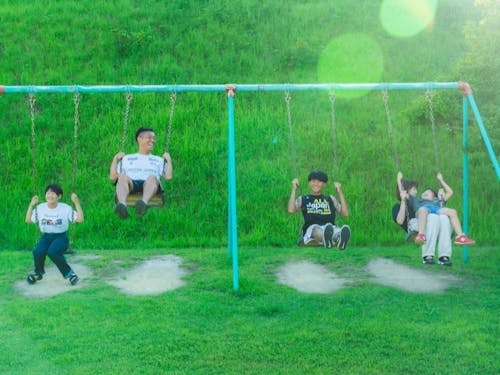 充実の子育て支援も有難いと語る鬼北町の伊原さん（えひめ移住ネットより）