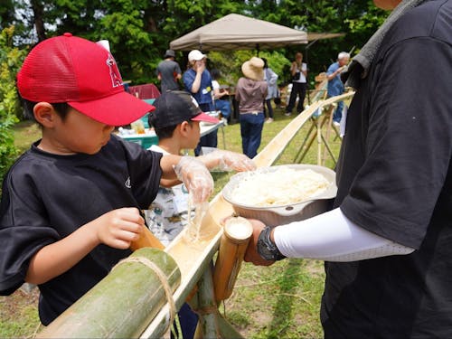 移住者交流会の様子。移住した方と地域の方がつながるお手伝いもしています。