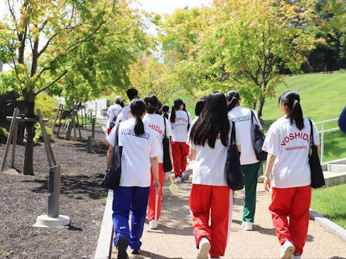 高校生のフィールドワークの様子