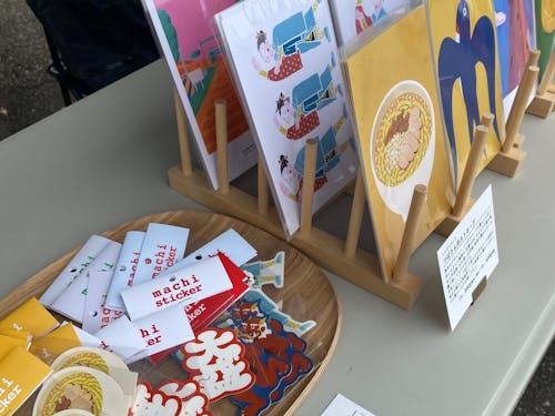 ステッカーやポストカード販売！