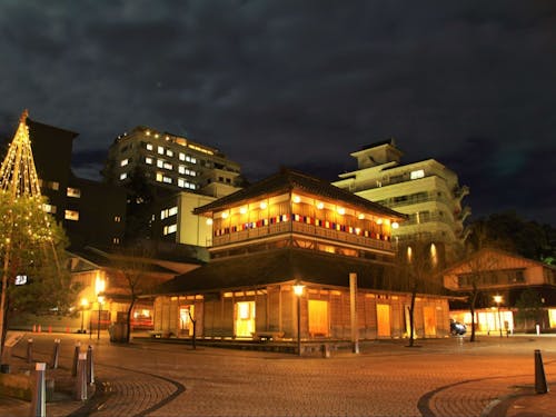 明治時代の共同浴場を復元した「古総湯」(山代温泉)