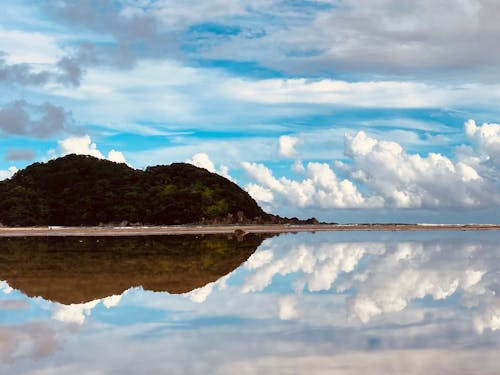 高松さんが撮影したという白浜海岸