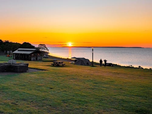 澄んだ空気と潮の香りに包まれて、希望の満ちた一日が始まります。