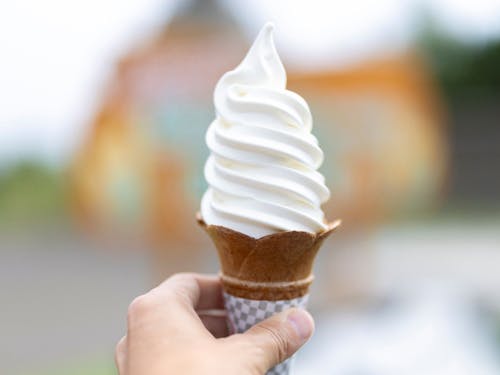 生乳生産日本一の町から。濃厚なコクが口いっぱいに広がる至福のひとときです。