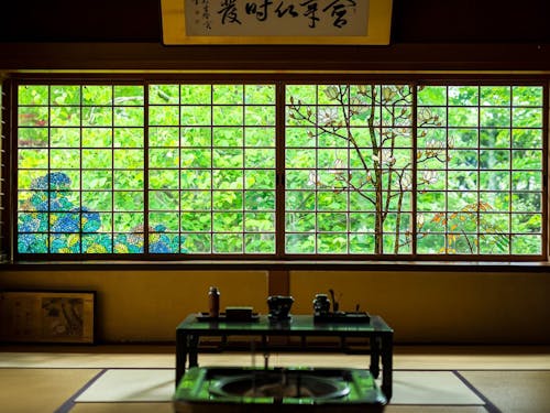 世界が注目する「宮越家」のステンドグラス