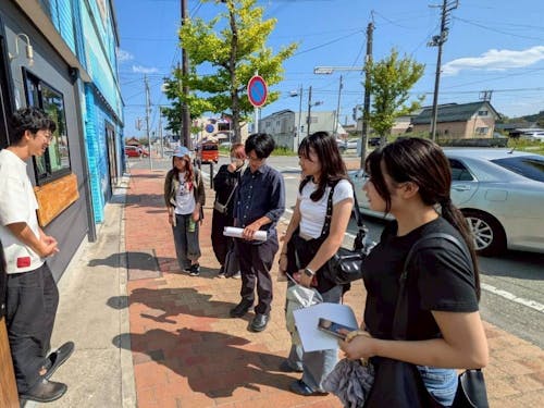 双葉駅前の既存の建物を活かしたお店がオープン。賑わいが戻ってきています