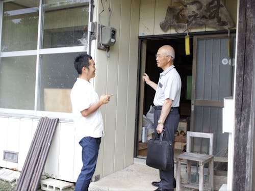 お任せするのは、空き家の現地調査やマッチング