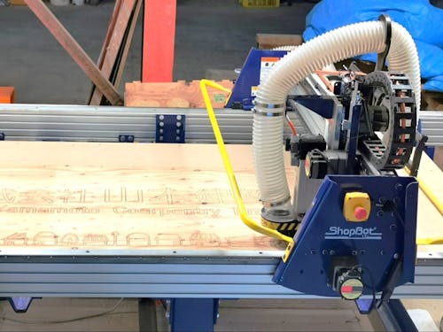 静岡県内に2台しかない、木材加工機「ShopBot」。施工の幅が広がります。