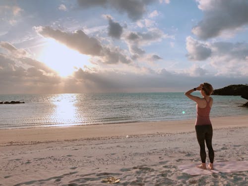 朝も夕方も海岸で散歩ができる生活。