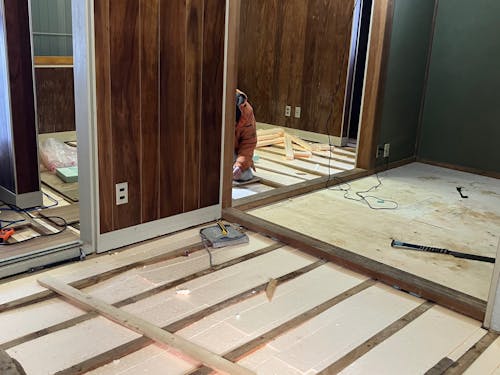 断熱材を入れて光熱費の節約