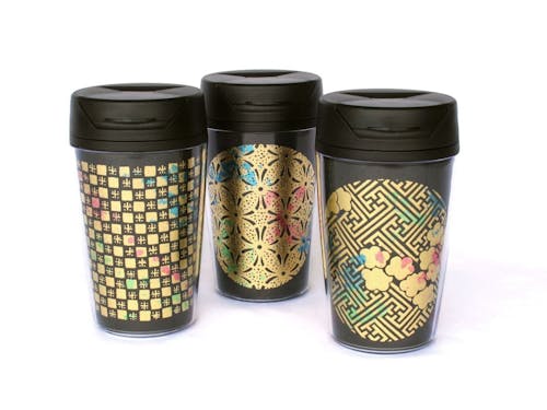 タンブラーへの金箔貼り体験