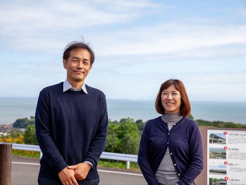 一緒に活動をサポートしてくれる松丸（左）、片渕（右）