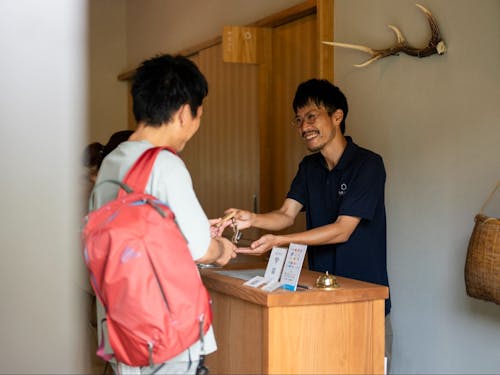 「山座熊川」での勤務風景