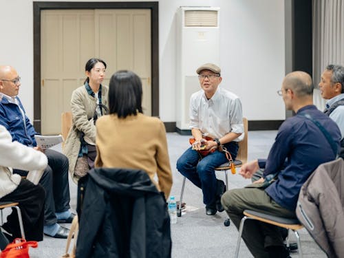 登壇者を囲んでのグループトーク