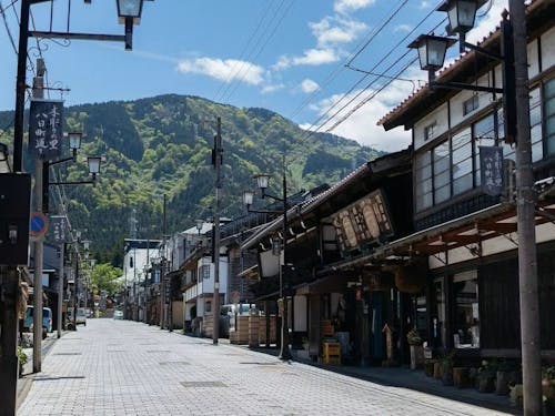 古い町並みがいまに残る南砺市井波