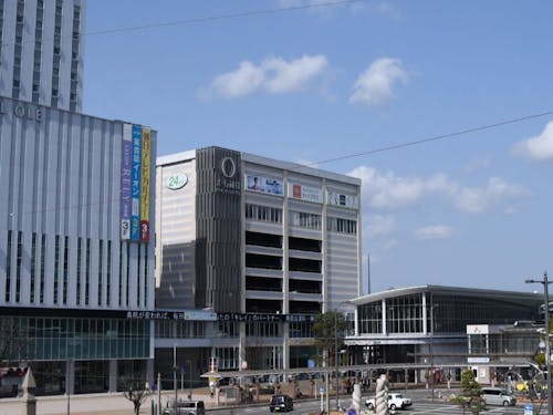 藤枝駅周辺は中心地として栄えています