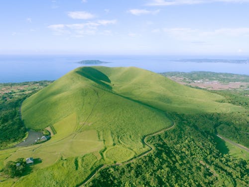 五島市のシンボルとなっている鬼岳
