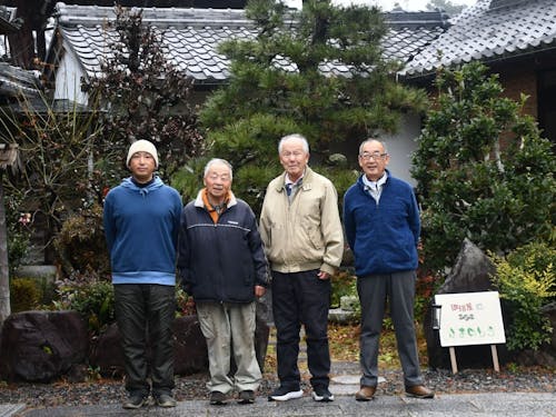 明日の走井(はしり)を考える会の皆さん。農業体験や収穫祭など多数のイベントを実施