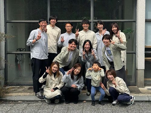 職場のひとつである株式会社akeruのメンバーと