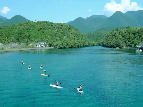 海と山に囲まれているから、自然を満喫できる環境です。