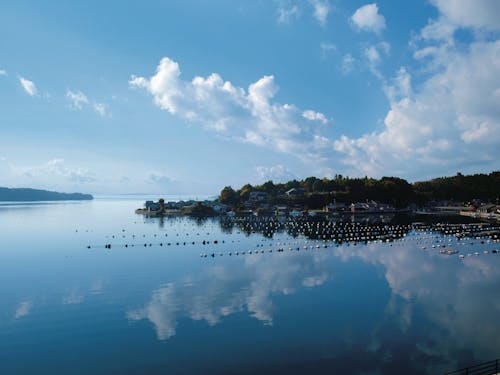 まるで湖のような穴水湾
