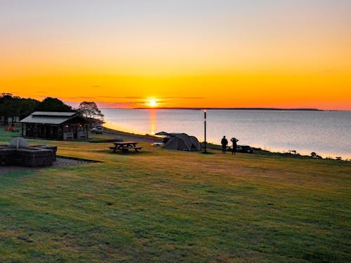 澄んだ空気と潮の香りに包まれて、新しい一日が始まります。