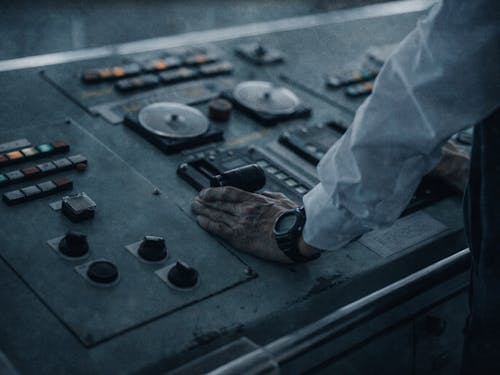 航海士。静かだが、スケールが大きく、ダイナミックでカッコいい仕事である。