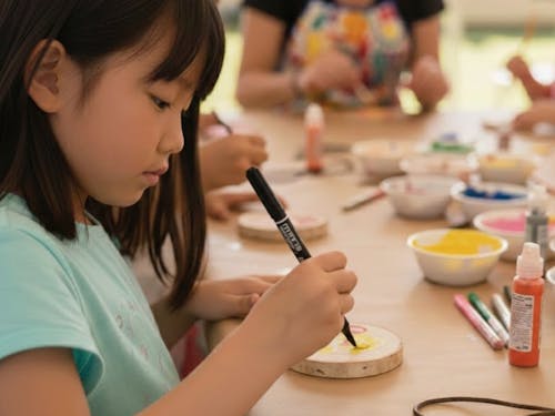 お子さんがワークショップを楽しむ間に、親御さんはじっくり移住相談。