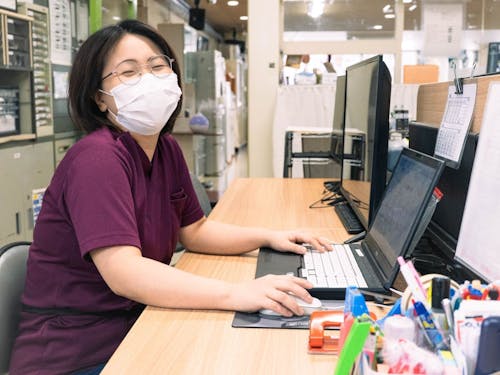 あけぼの園で笑顔の介護。スタッフ仲良く活躍中!未経験者も大歓迎の職場です。