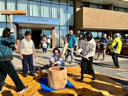 移住者交流会には毎回40〜70人が参加。つながりが自然と広がっていく。