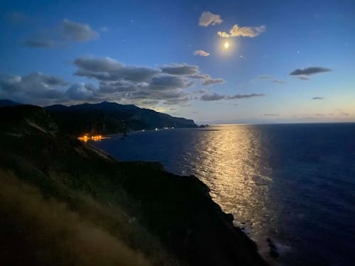 夜の海も美しい積丹