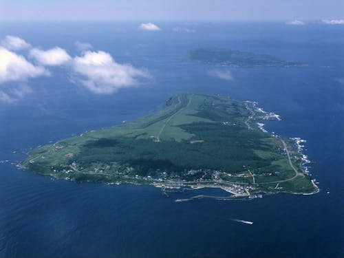 焼尻島（上空）