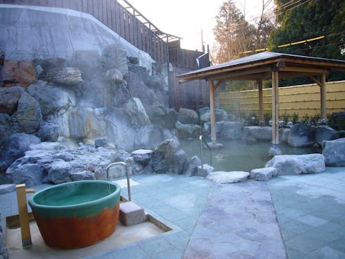 展望風呂が自慢「茶の湯 露天風呂」