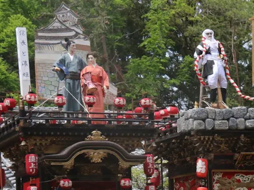 曳山の上に乗る"ダシ"