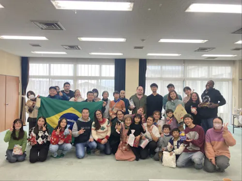 愛荘町国際交流協会（AIFA）でのクリスマス会の様子