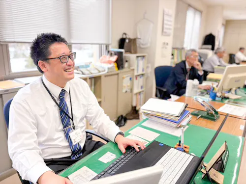 一緒に働く大空町役場の佐藤さん(法務省から派遣)